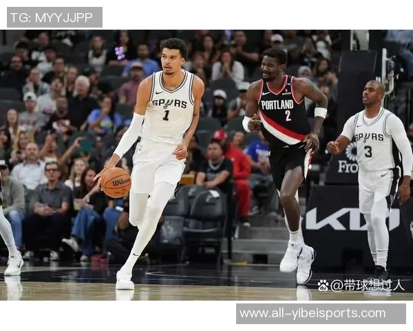 马刺队12月战绩辉煌以11胜3负荣膺NBA最佳表现